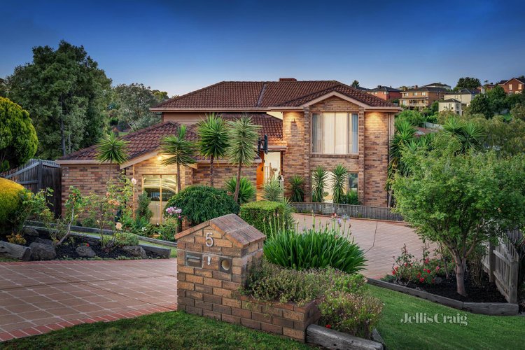 5 Van Unen Court Doncaster East 3109