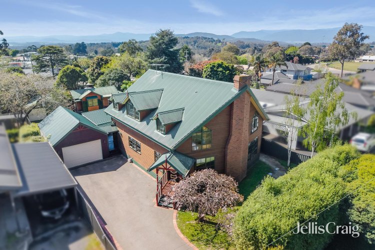 5 View Street Wandin North 3139