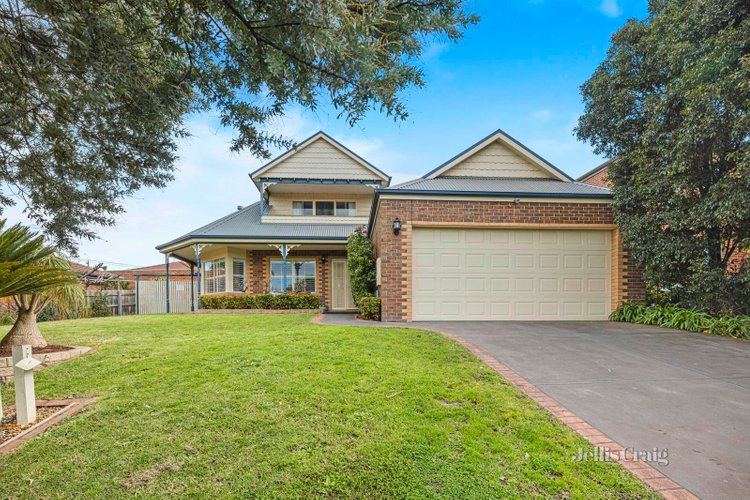 5 Village Close Mount Martha 3934