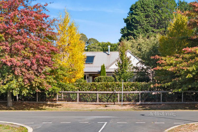 5 Walters Street Trentham 3458