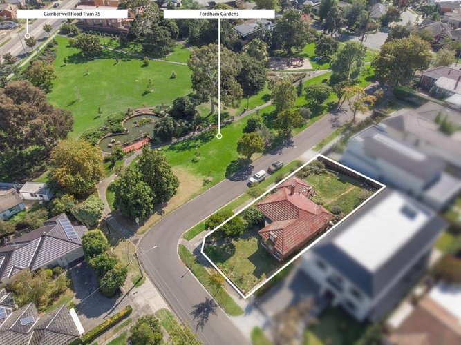 5 Water Street Camberwell 3124