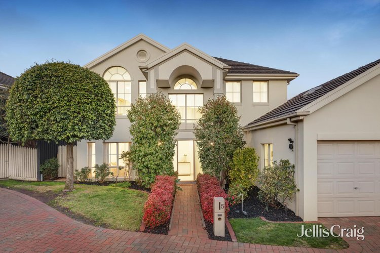 5 Winter Way Glen Waverley 3150