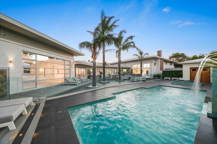 50 Eva Place, Lovely Banks