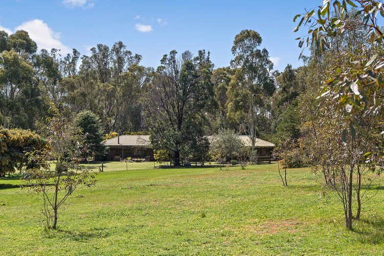 50 Hillarys Road Elmhurst 3469