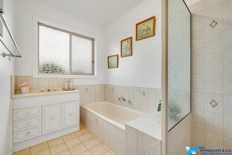 50 Reynolds Road, Metung