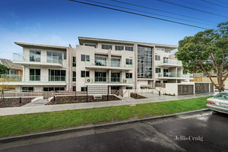 501 330-334 Manningham Road Doncaster 3108