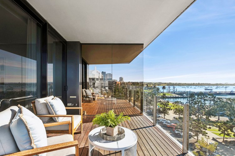 502/6-8 Eastern Beach Road, Geelong