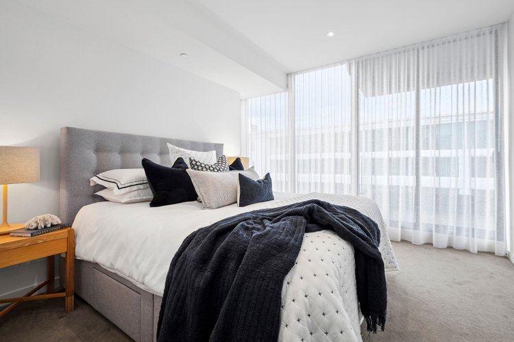 502/6-8 Eastern Beach Road, Geelong