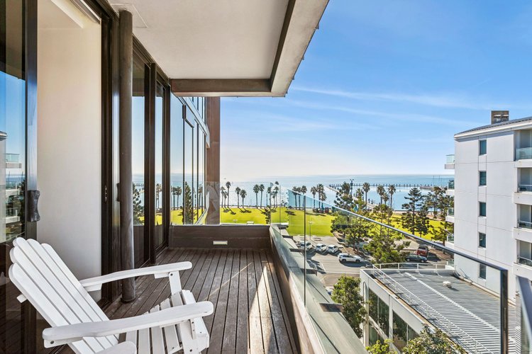 502/6-8 Eastern Beach Road, Geelong
