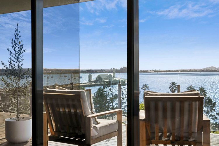 502/6-8 Eastern Beach Road, Geelong