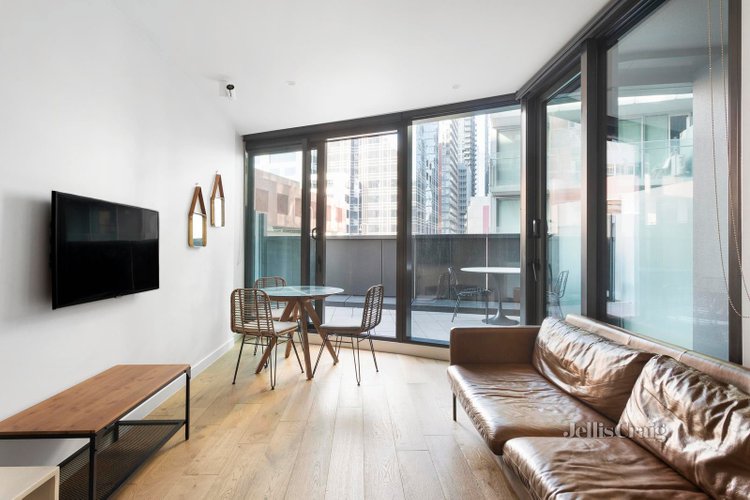 504 23 Mackenzie Street Melbourne 3000