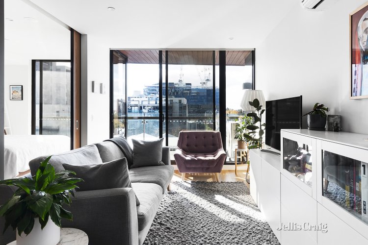 505/123 Pelham Street Carlton 3053
