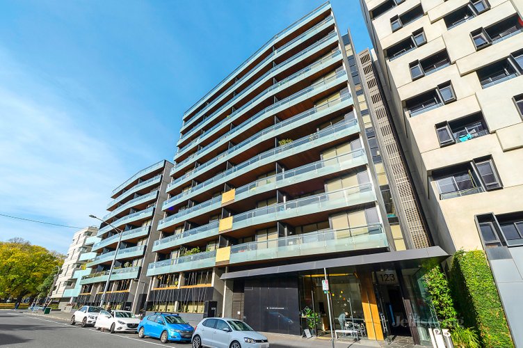 505/123 Pelham Street Carlton 3053