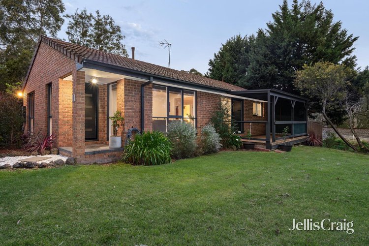 5 1 Coolabah Drive Eltham 3095