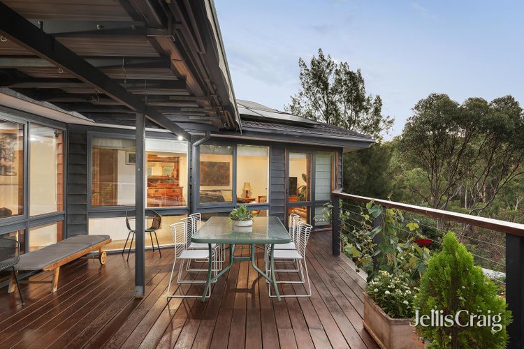 51 Corowa Crescent Greensborough 3088