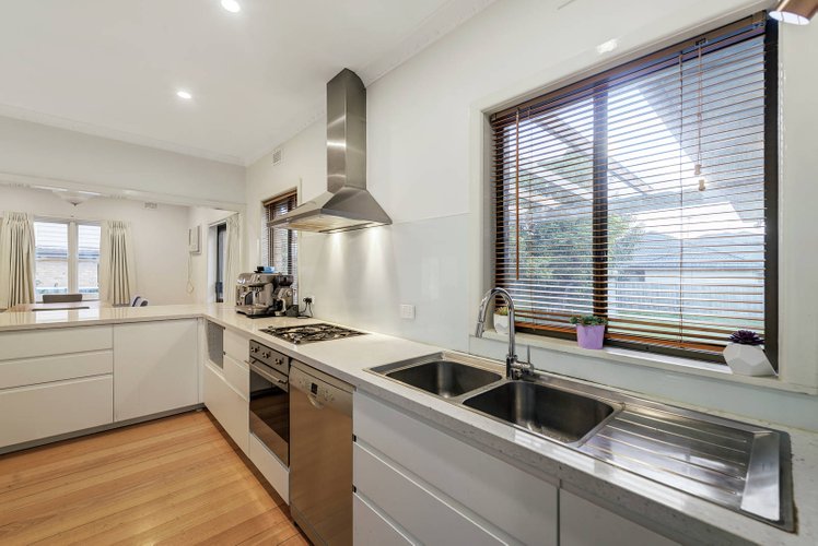 51 Howard Avenue Mount Waverley 3149