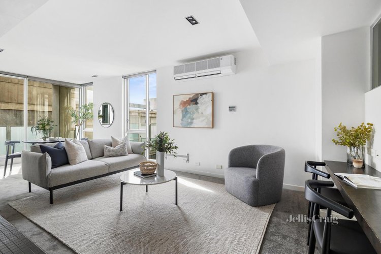 511v 162 Albert Street East Melbourne 3002
