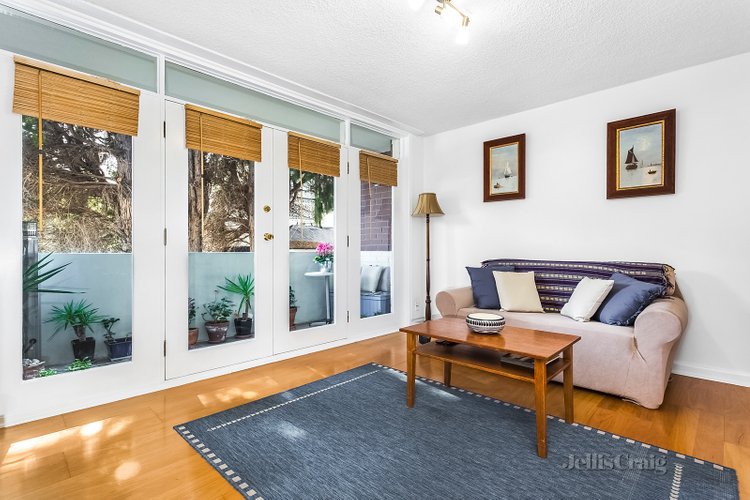5/121 Wellington Street Flemington 3031