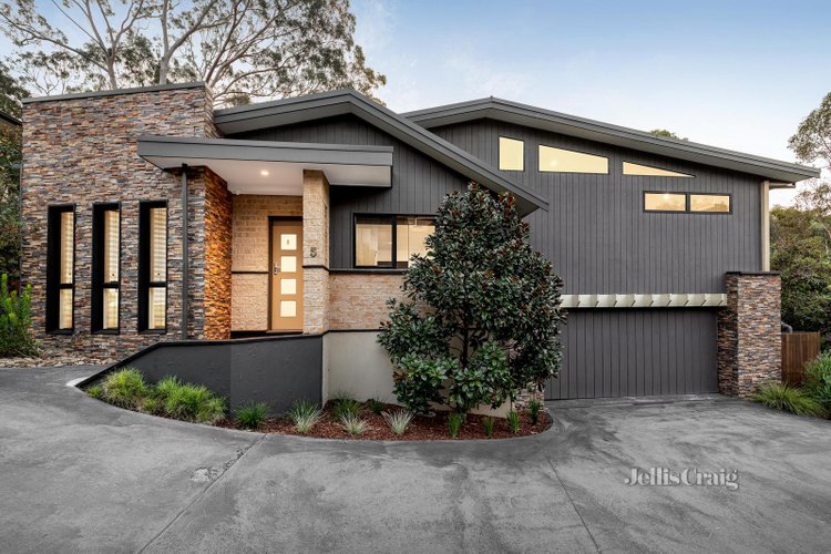 5 1326 Main Road Eltham 3095