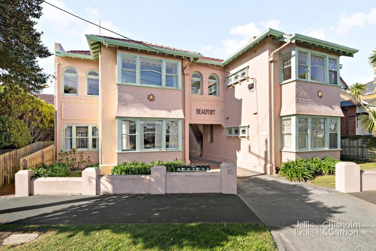 5 15 Ormond Esplanade Elwood 3184