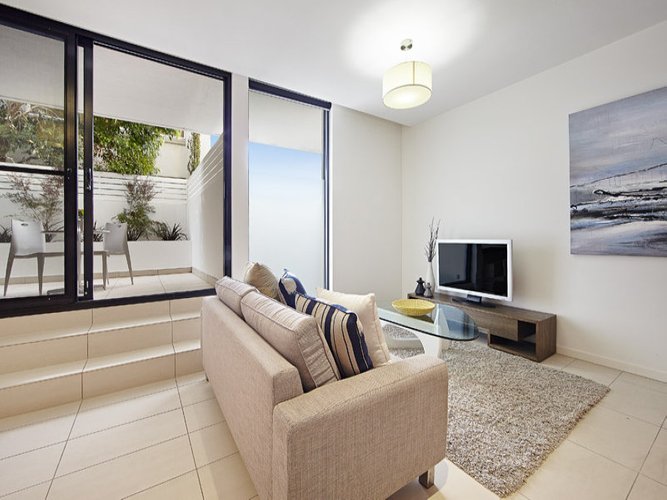 5 17 Pine Avenue Elwood 3184