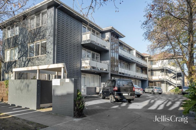 5 17 Tiuna Grove Elwood 3184