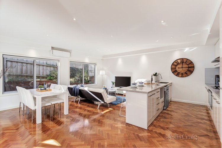 5/18 Hiddleston Avenue Box Hill South 3128