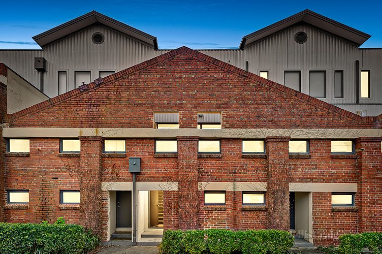 51/85c Clyde Street Thornbury 3071