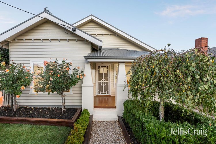 52 Carrington Street Pascoe Vale South 3044