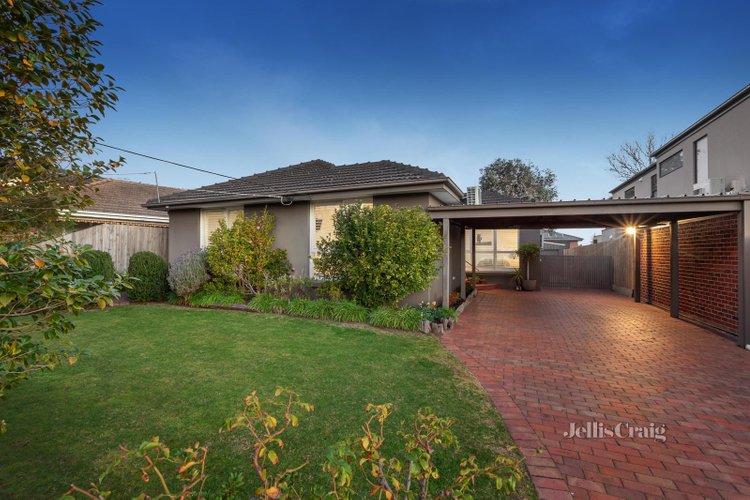 52 Denver Street Bentleigh East 3165