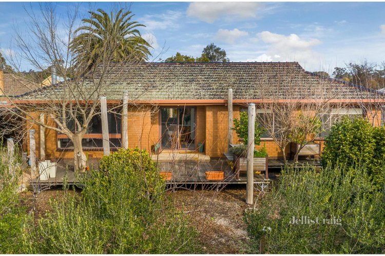 52 Greenhill Avenue Castlemaine 3450