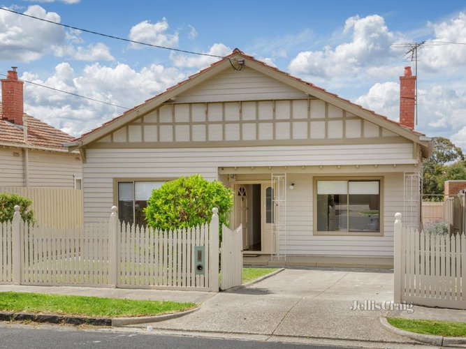 52 Huntington Grove Coburg 3058