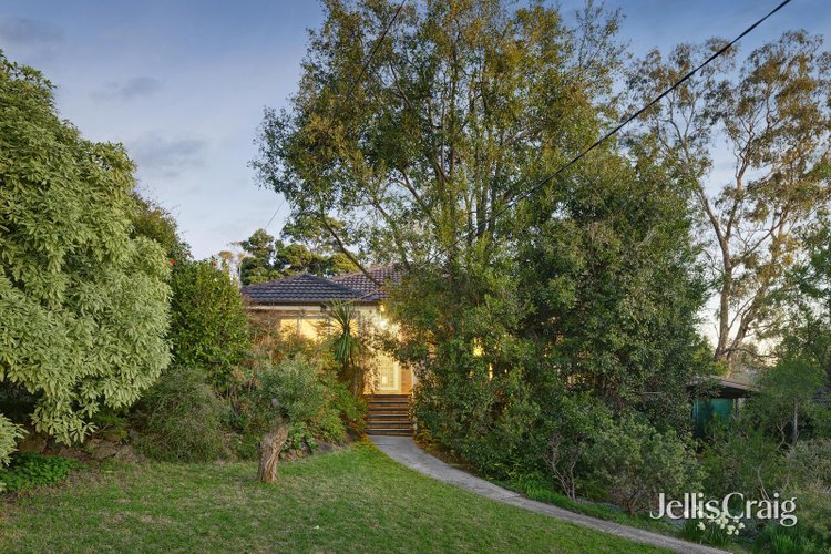52 Luck Street Eltham 3095