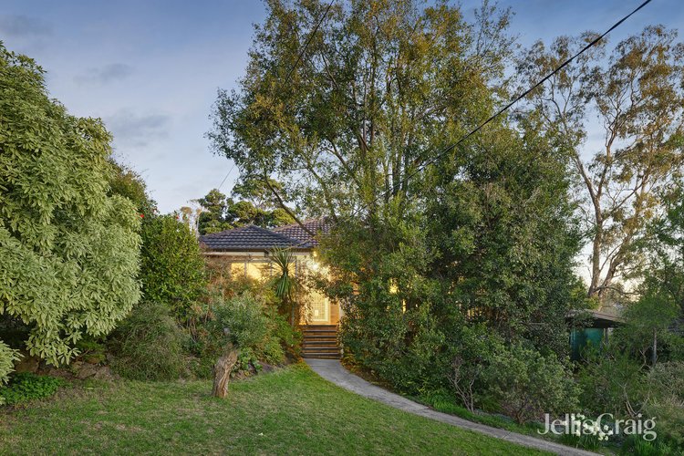 52 Luck Street Eltham 3095