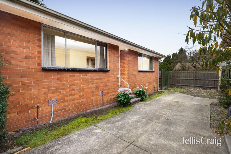 5 2 Lucknow Street Mitcham 3132