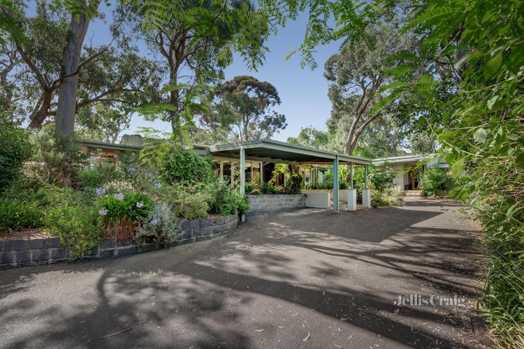 52 Old Eltham Road Lower Plenty 3093