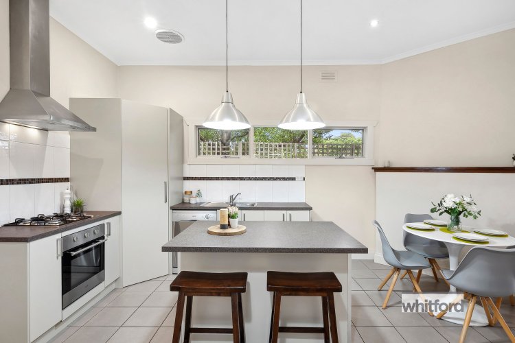 52 St Albans Road, East Geelong