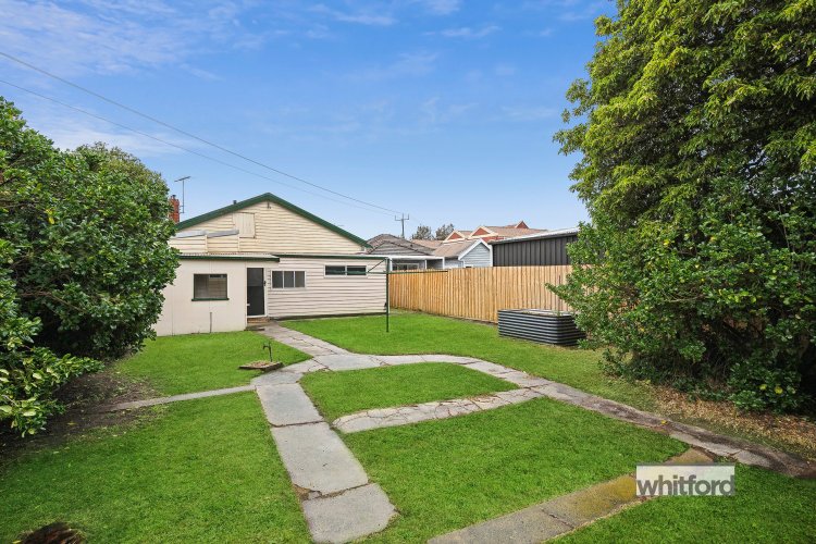 52 St Albans Road, East Geelong