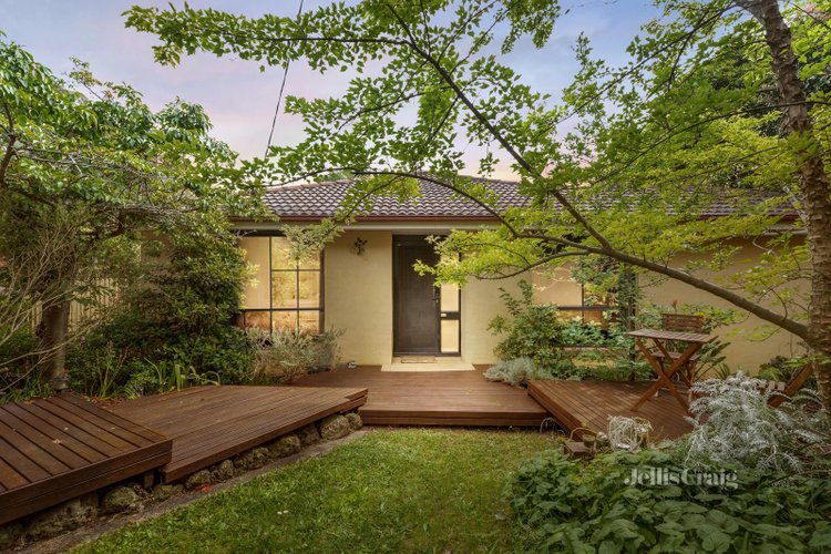 52 Sunnyside Crescent Wattle Glen 3096
