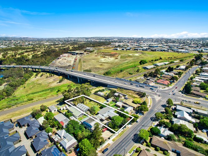 52 Tucker  Street, Breakwater