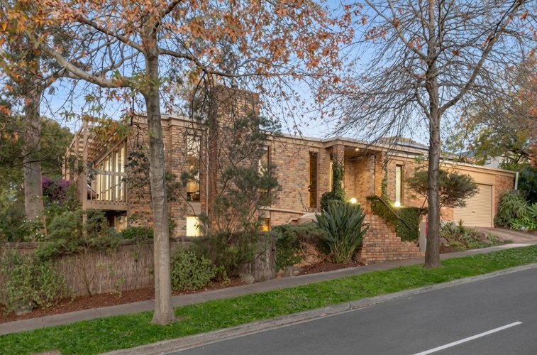 52 Winmalee Road Balwyn 3103