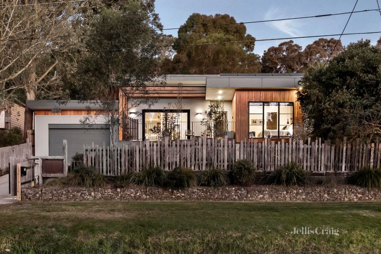 52 Yarra Street Warrandyte 3113