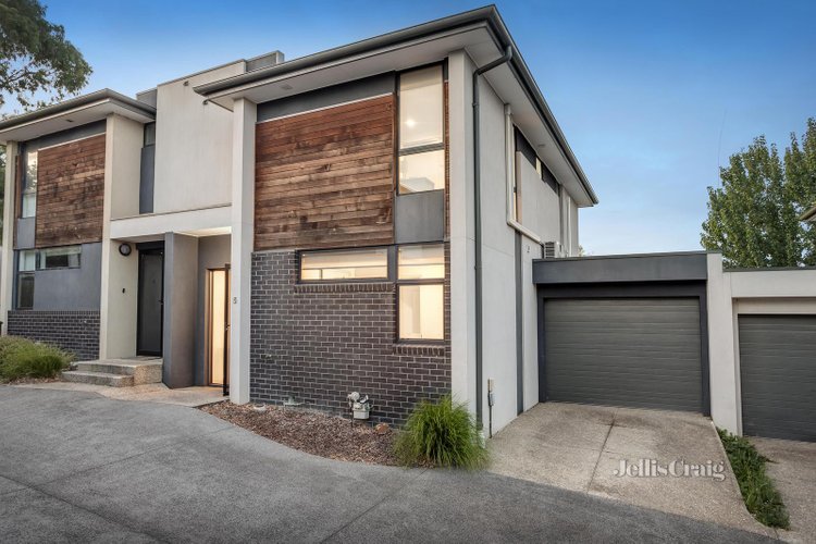 5 21 Doncaster East Road Mitcham 3132