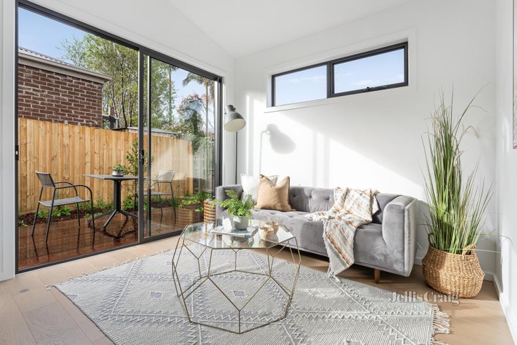 5 24b Centenary Street Seaford 3198