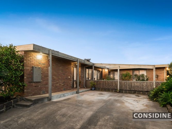 53 Caravelle Crescent Strathmore Heights 3041