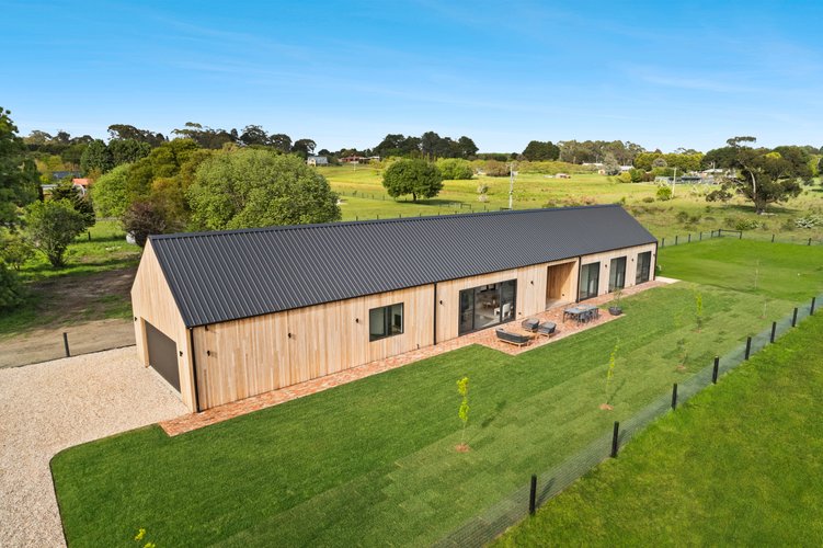 53 Eldon Street  Glenlyon 3461