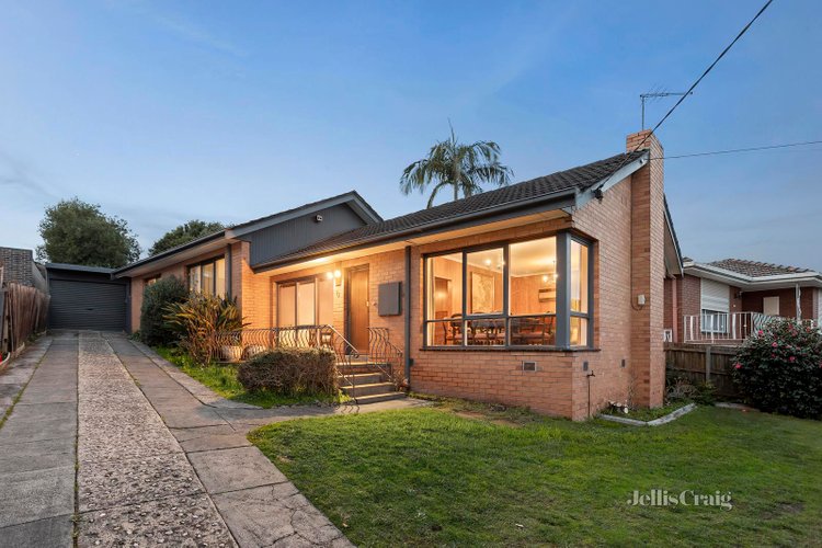 53 Furneaux Grove Bulleen 3105
