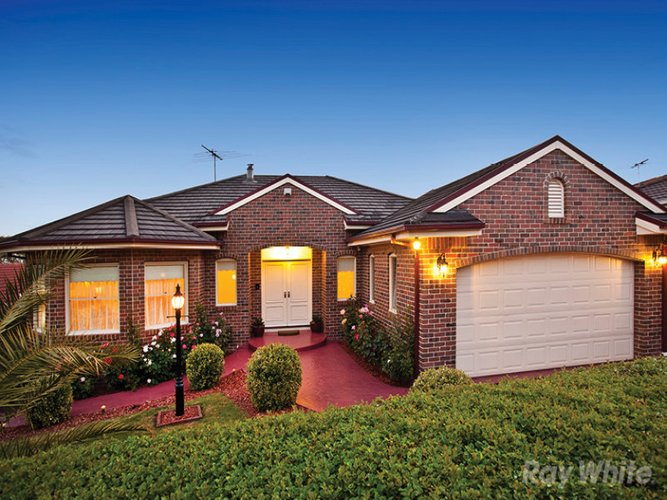 53 Lawson Way Endeavour Hills 3802