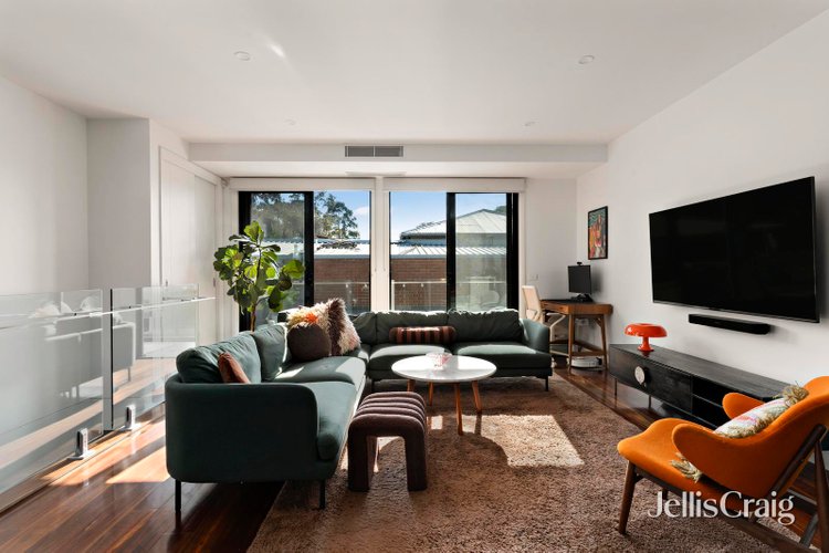 5 33 Lawson Street Essendon 3040