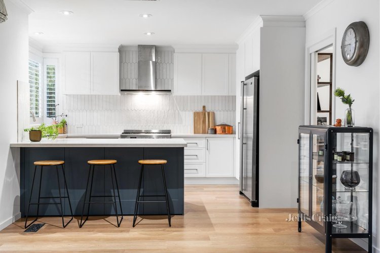 54 Dandallo Drive Eltham 3095